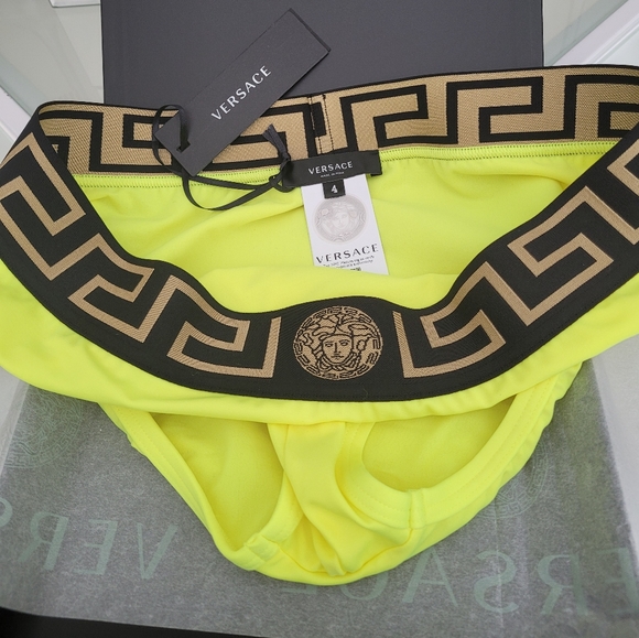VERSACE MEN'S GRECA BORDER SWIM BRIEFS IT 4 NEW WITH TAGS - Picture 3 of 8
